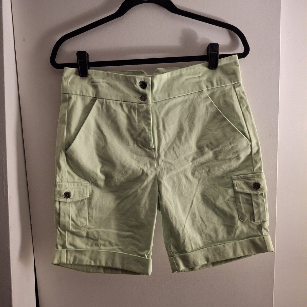 Bella Rose Women's Light Green Cargo Shorts